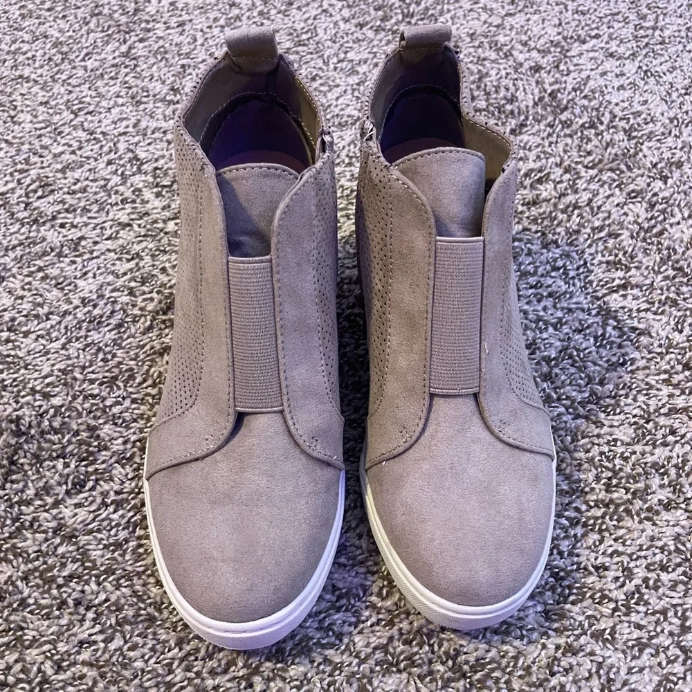 Booties - Picture 5 of 5